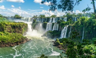 arg_iguazu_shutterstock_1338447983-1024×683-c-center